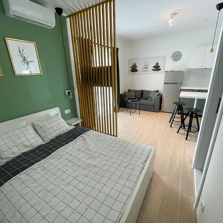 Modern Studio Overlooking Downtown Makarska Exterior photo