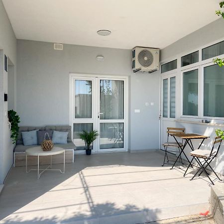 Modern Studio Overlooking Downtown Makarska Exterior photo