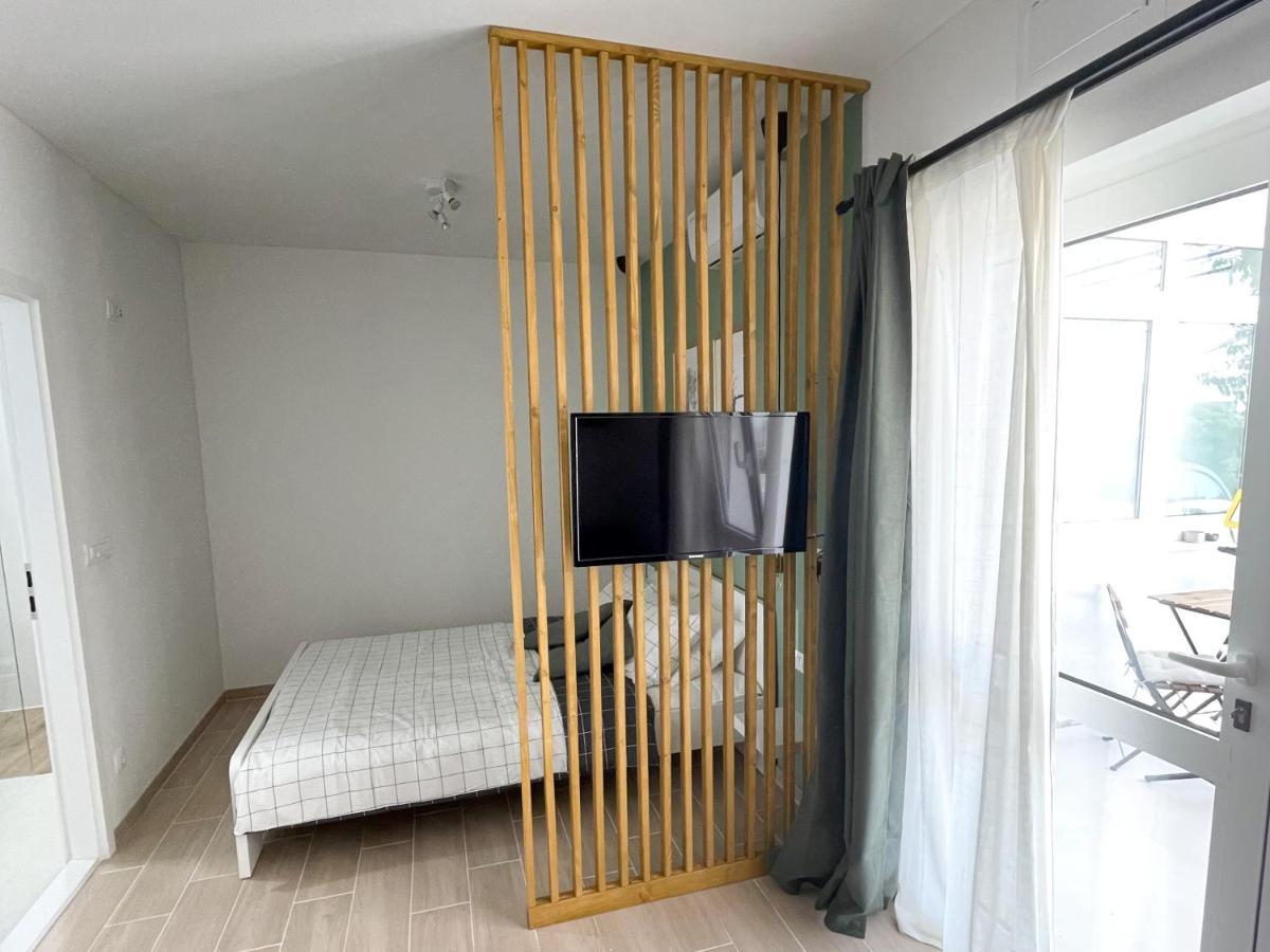 Modern Studio Overlooking Downtown Makarska Exterior photo