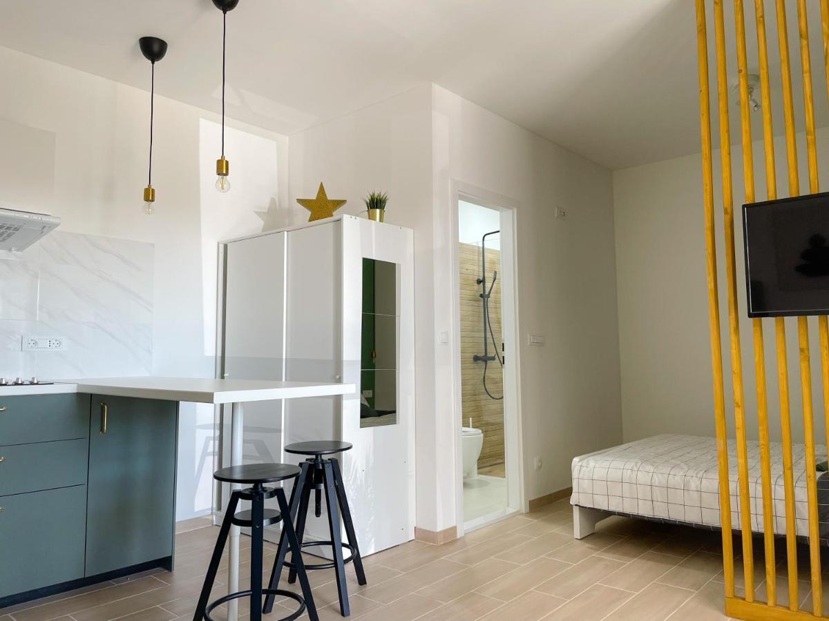 Modern Studio Overlooking Downtown Makarska Exterior photo